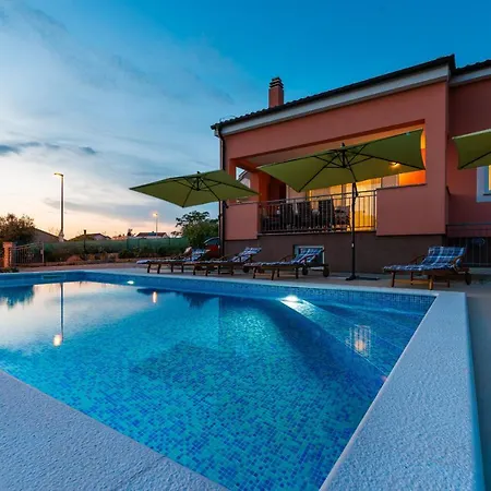 ヴィラ Solis Zadarvillas *