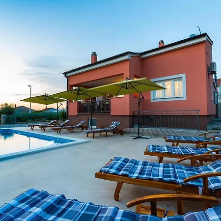 וילה Solis Zadarvillas *