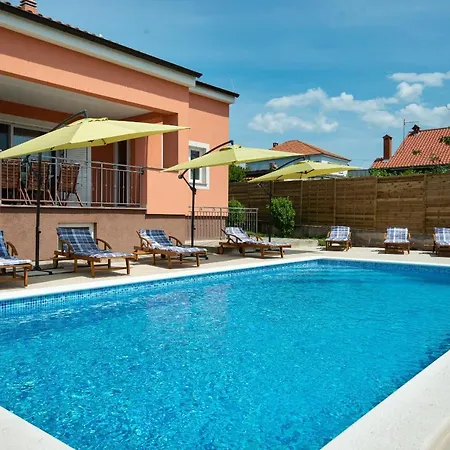 Solis Zadarvillas וילה *