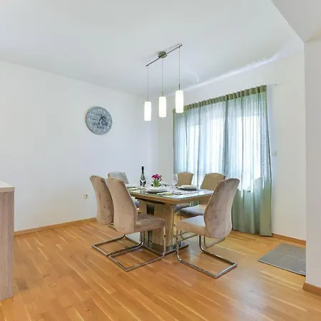 Solis Zadarvillas * ザダル