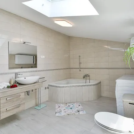 Solis Zadarvillas Vila *