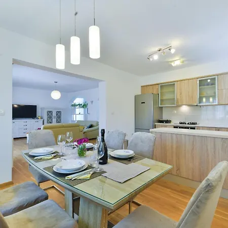 Solis Zadarvillas Vila