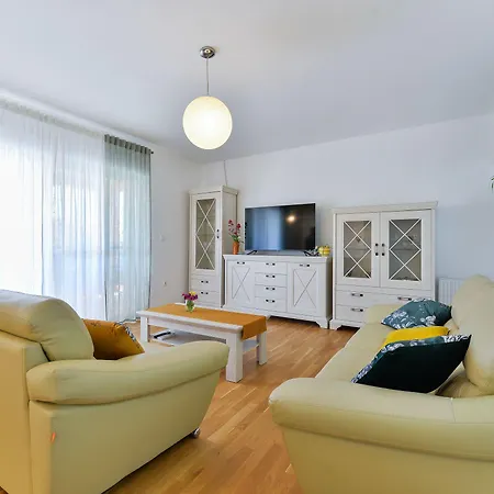 ヴィラ Solis Zadarvillas