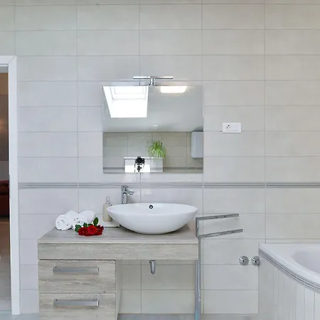 Solis Zadarvillas וילה זאדאר